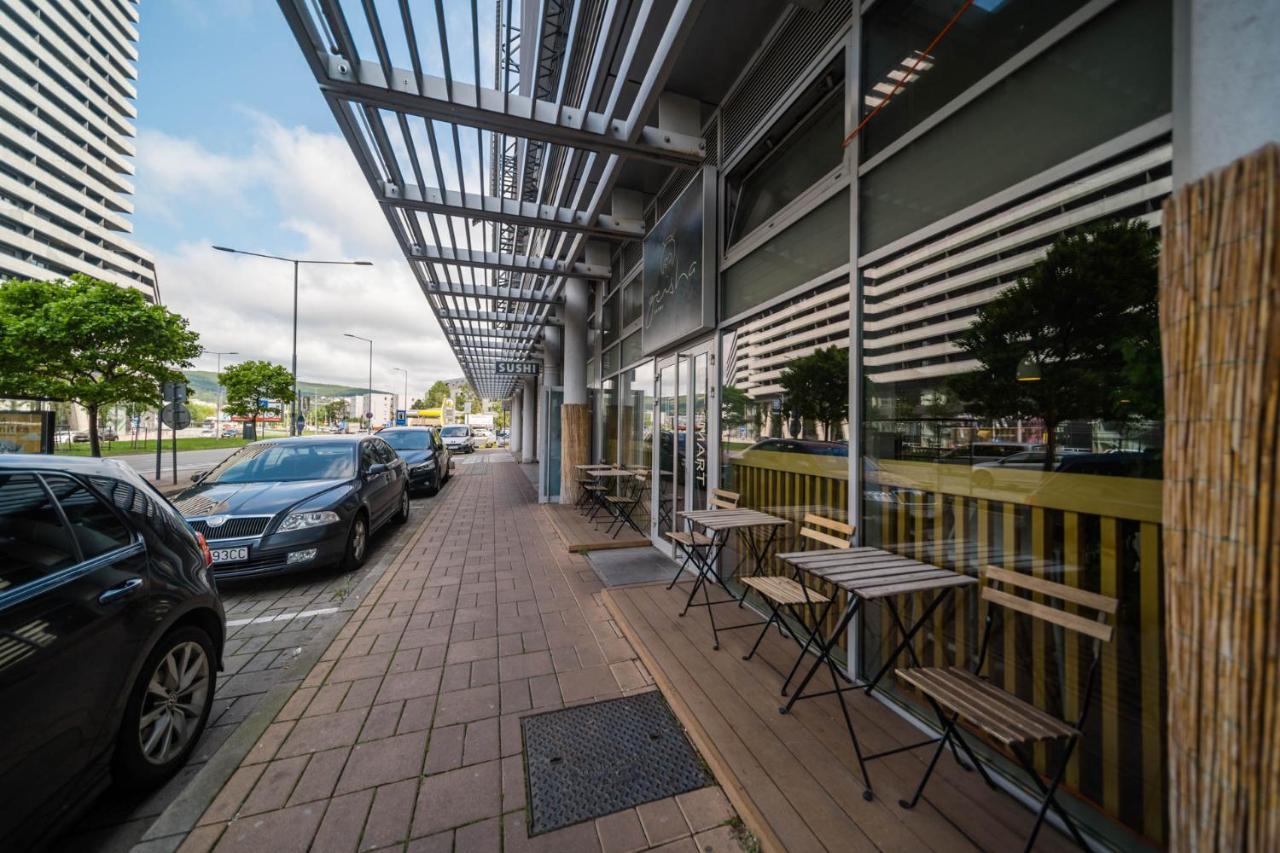 Comfy Condo On The 20Th Floor & Free Parking Bratislava Ngoại thất bức ảnh